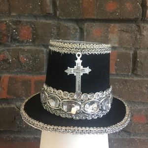 Mini Top Hat with Cross steampunk/burlesque/goth